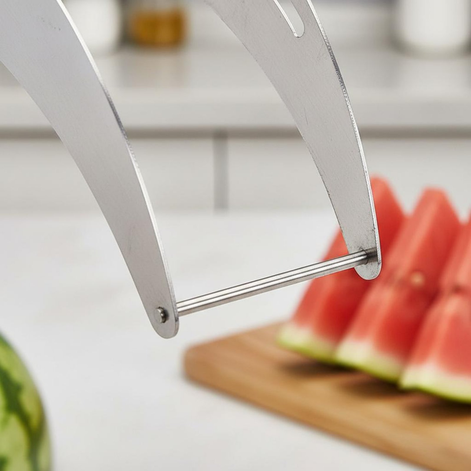 قطاعة مكعبات البطيخ من الفولاذ - مراجعة Kitchen Gadgets & Toys وسعره