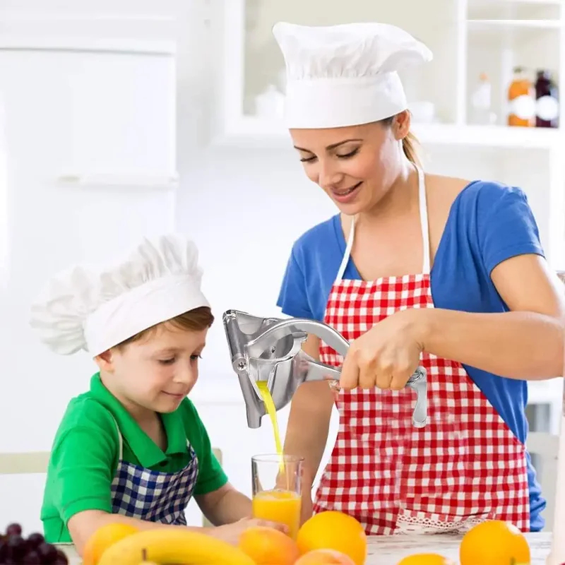 عصارة يدوية من سبائك الألومنيو - مراجعة Kitchen Gadgets Juicer وسعره
