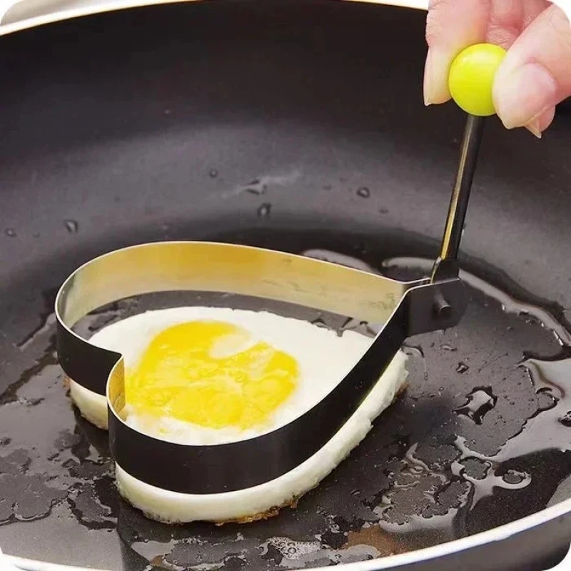 قالب بيض مقلي على شكل قلب من ا - مراجعة Kitchen Gadgets You Must Have وسعره
