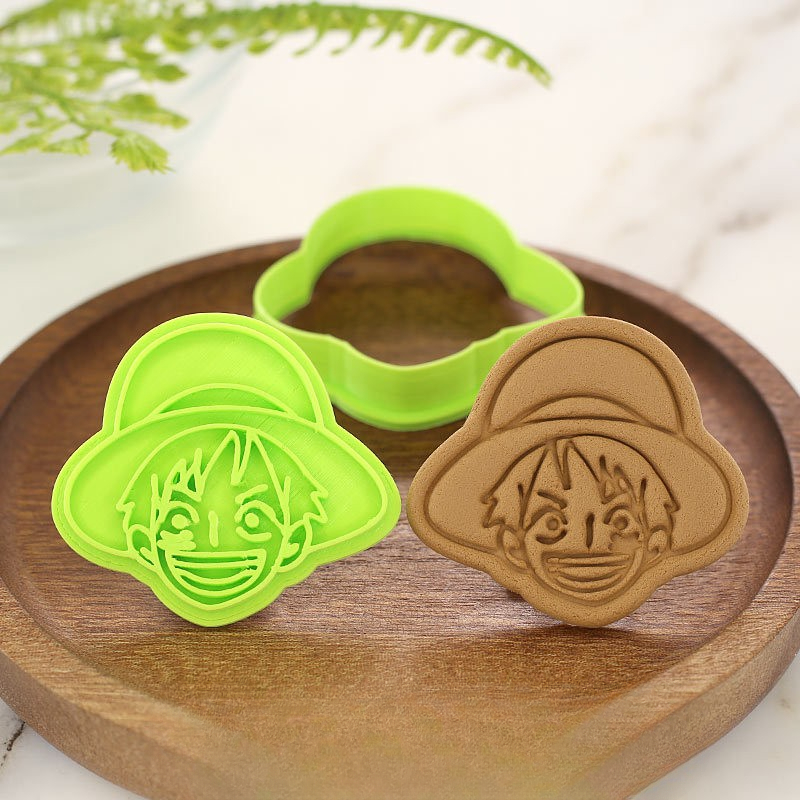 قالب طهي وتشكيل على شكل شخصيات - مراجعة Kitchen Gadgets & Toys وسعره